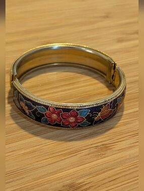 Vintage Cloisonne Hinged Blue Butterfly Bangle